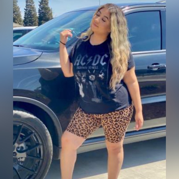 Men's AC/DC Short Sleeve Graphic Crewneck T-Shirt - Black (L) Large - Picture 8 of 9